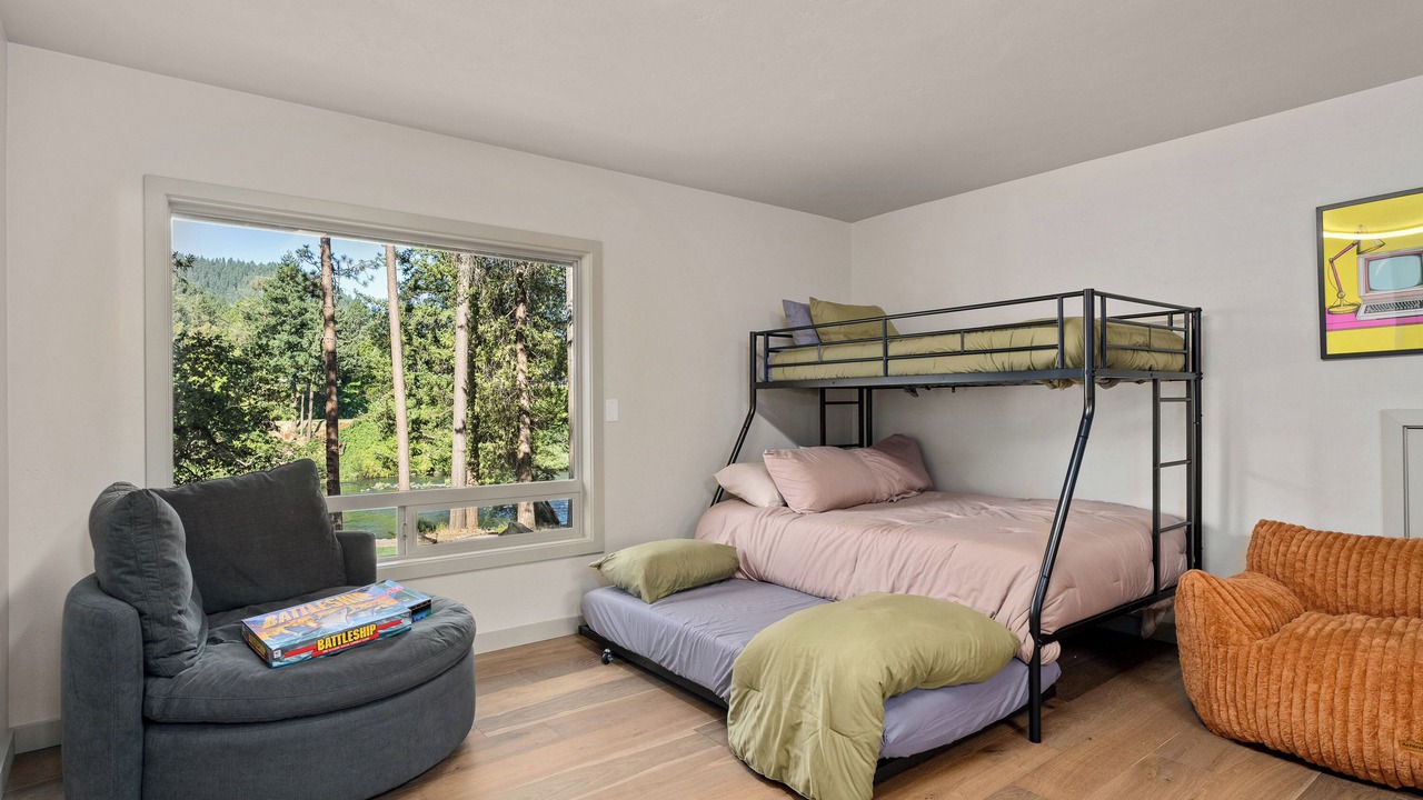 Photo of Bedroom in Grants Pass