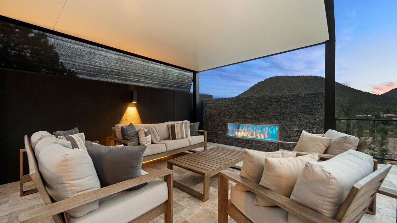 Photo of Livingroom in Oak Creek