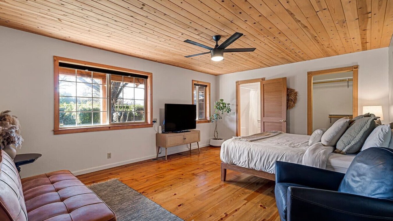 Photo of Bedroom in Chico