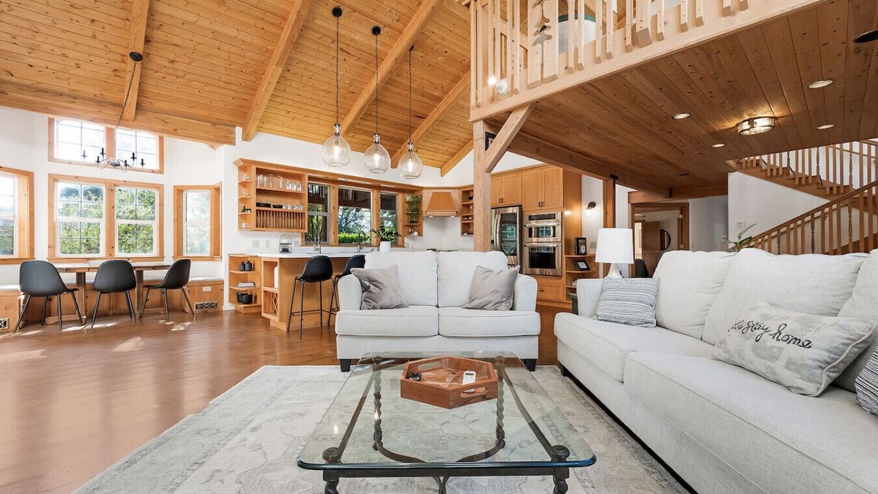 Photo of Livingroom in Chico