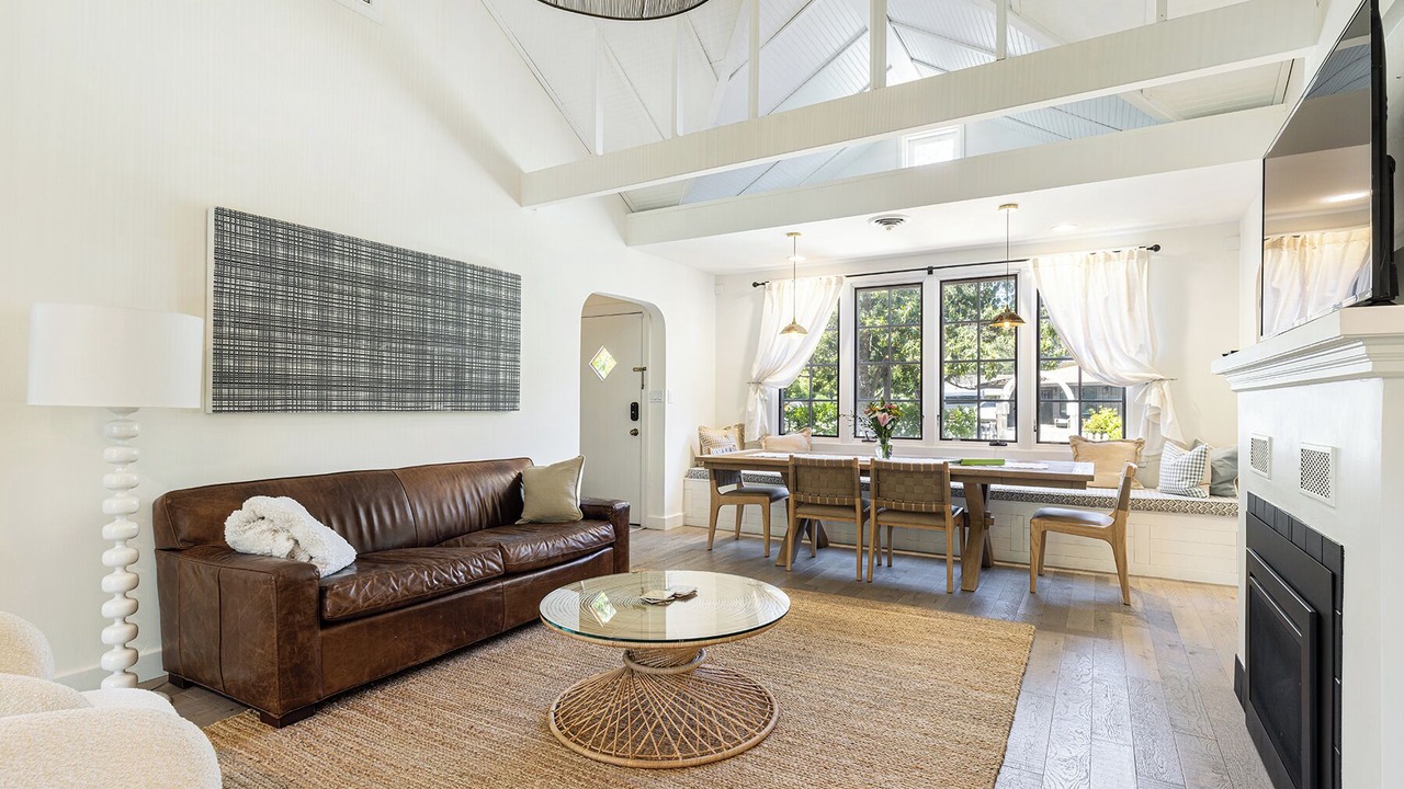 Photo of Livingroom in St. Helena