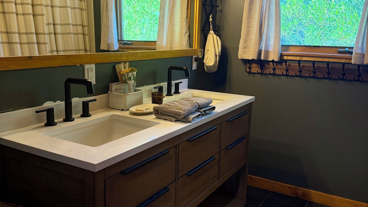 Photo of Bathroom in Rough and Ready