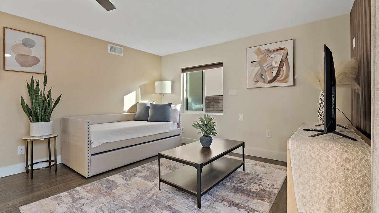 Photo of Bedroom in Valencia Park