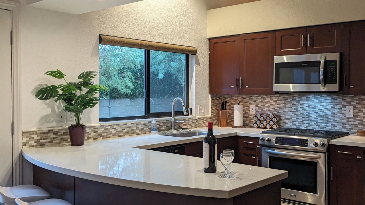 Photo of Kitchen in Racquet Club West