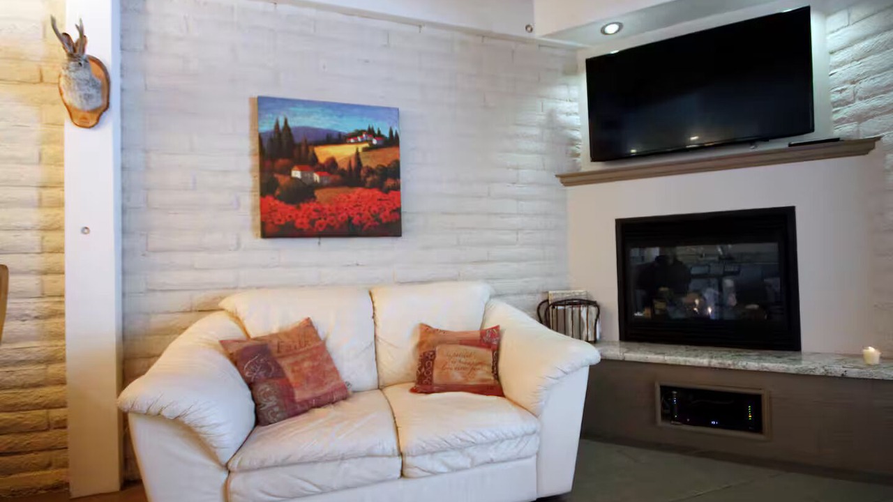 Photo of Livingroom in Tahoe Keys