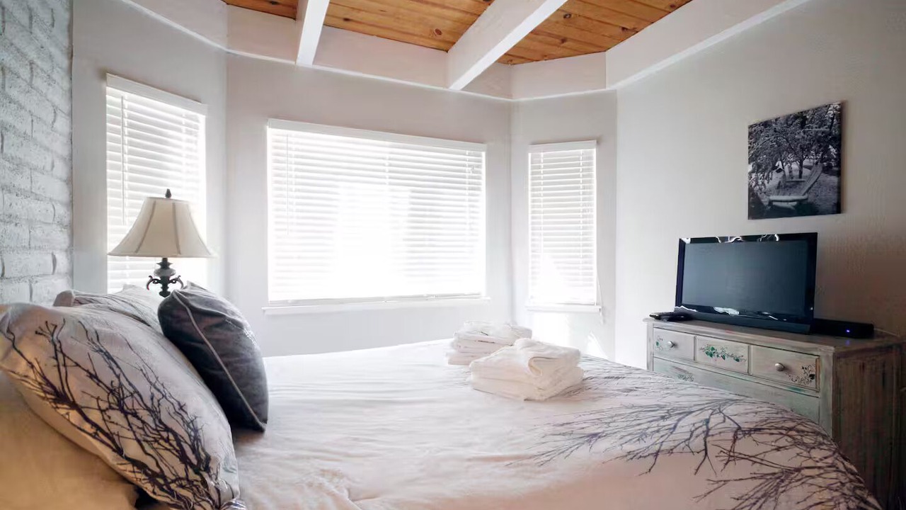 Photo of Bedroom in Tahoe Keys