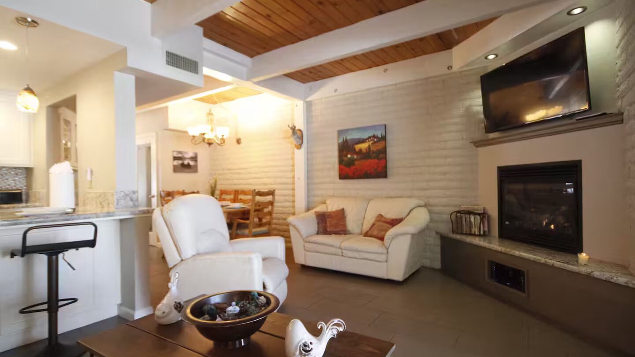Photo of Livingroom in Tahoe Keys
