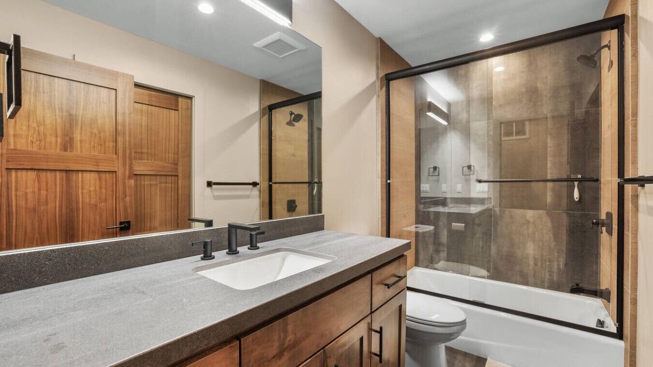 Photo of Bathroom in Tahoe Island