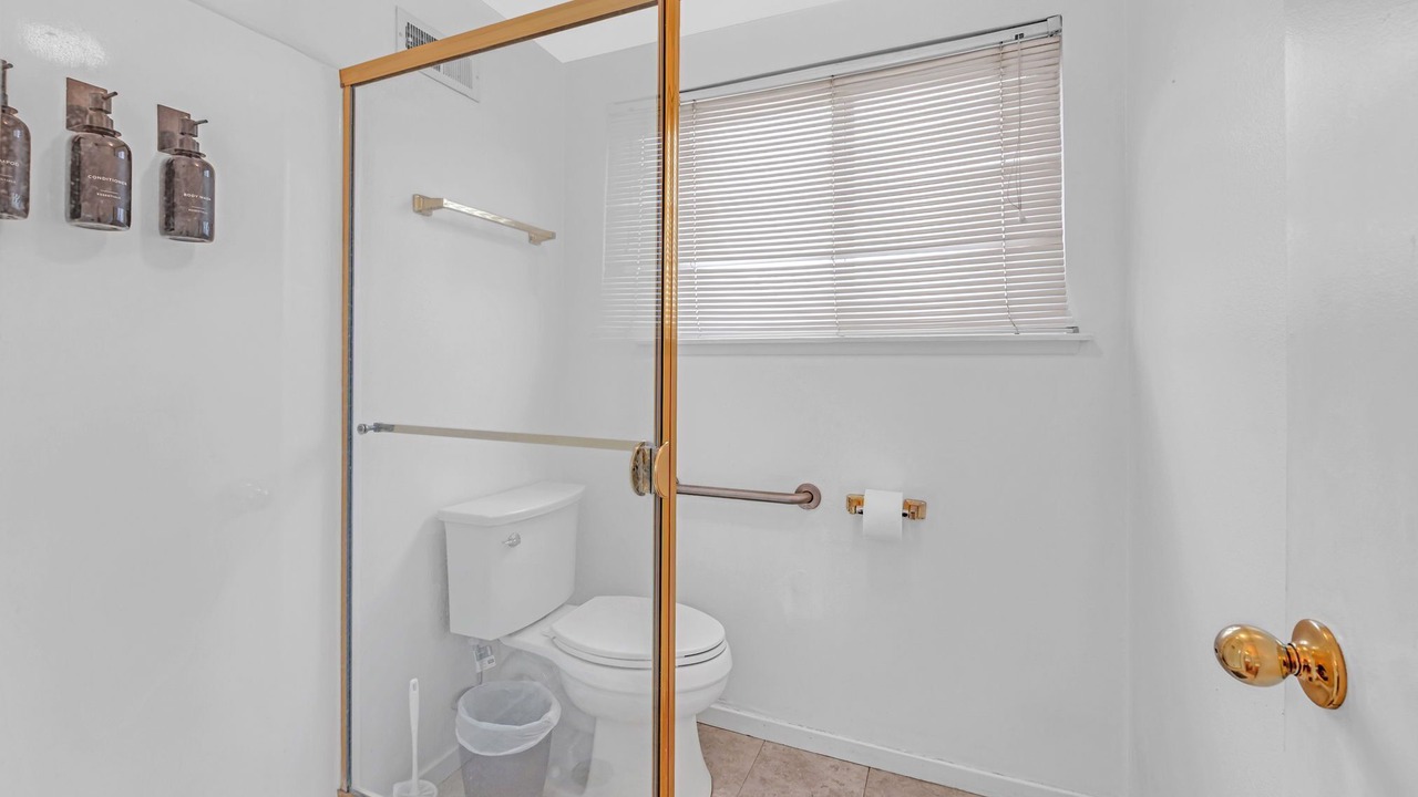 Photo of Bathroom in Southeast Anaheim