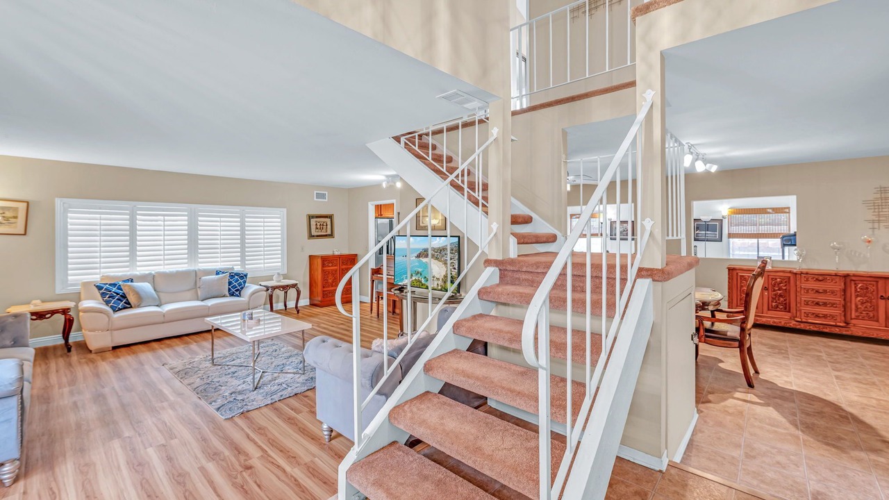 Photo of Livingroom in Southeast Anaheim