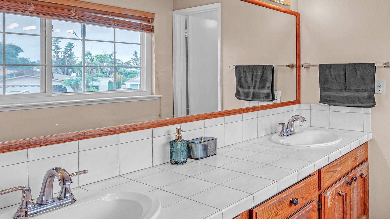 Photo of Bathroom in Southeast Anaheim