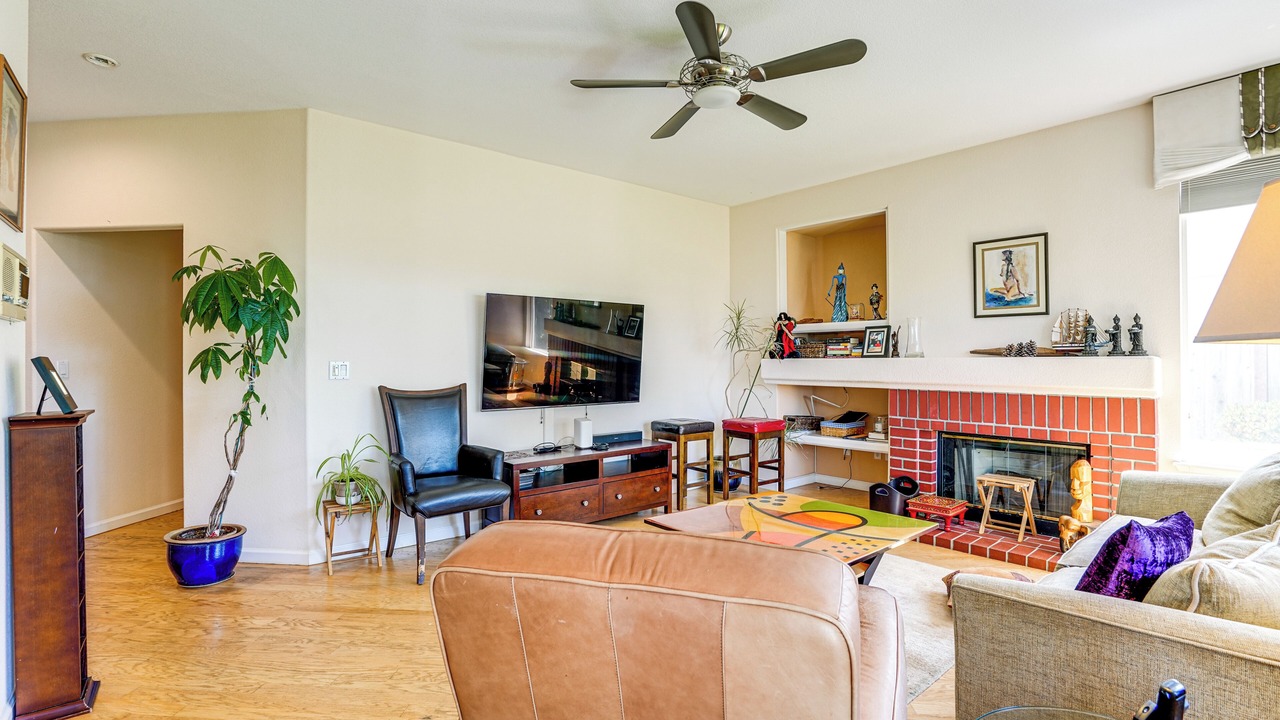 Photo of Bedroom in Alameda