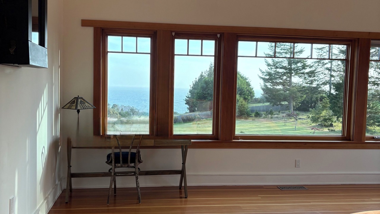 Photo of Bedroom in Little River