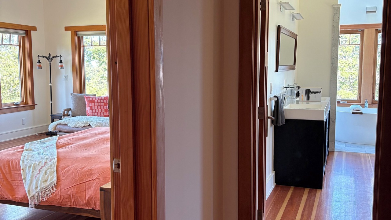 Photo of Bedroom in Little River