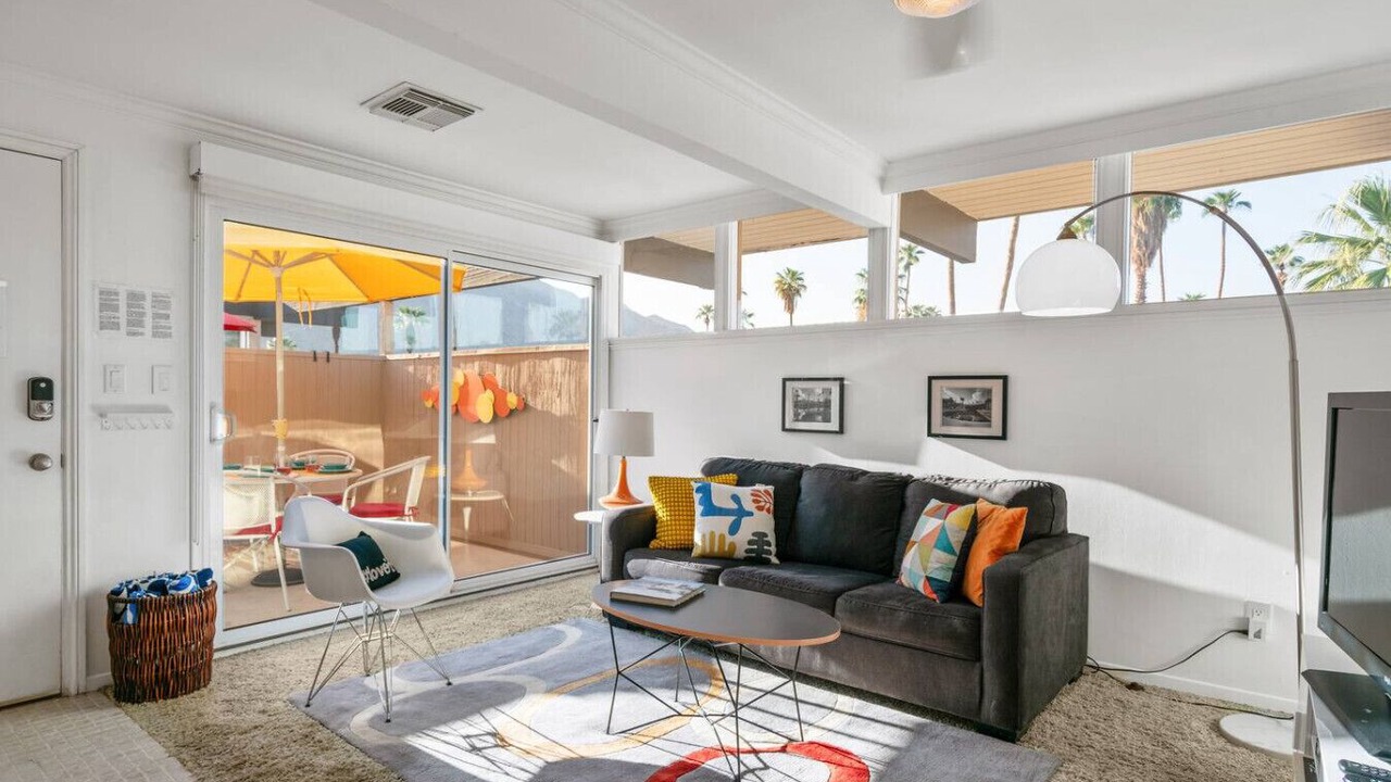Photo of Livingroom in Twin Palms