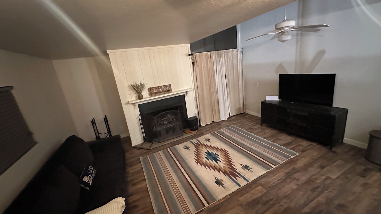 Photo of Livingroom in Oak Shores