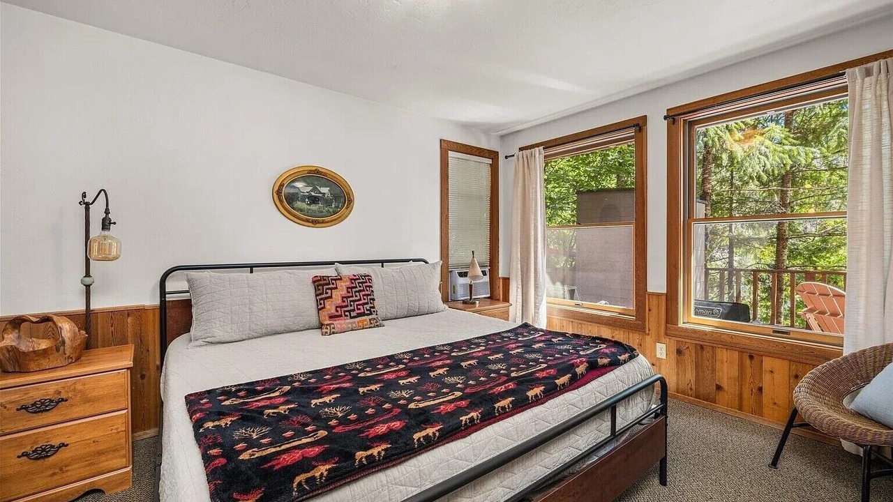 Photo of Bedroom in Blue River