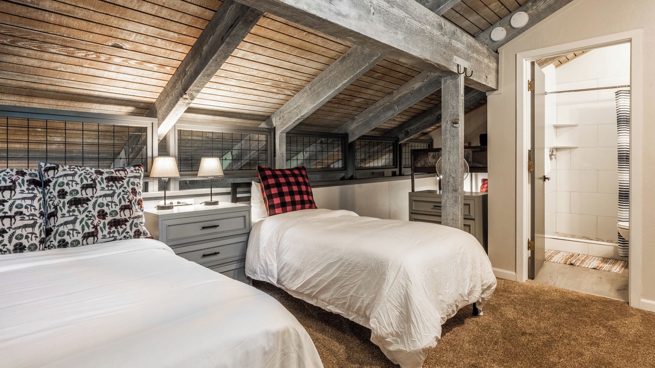 Photo of Bedroom in Mammoth Lakes