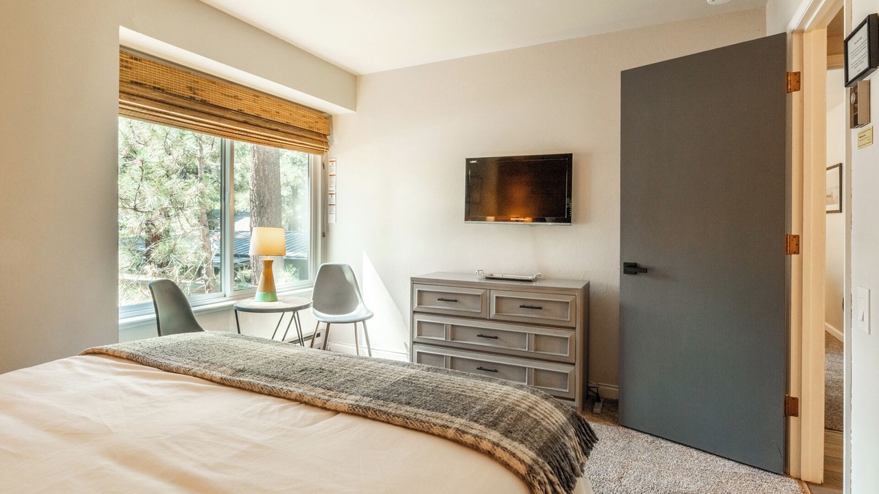 Photo of Bedroom in Mammoth Lakes