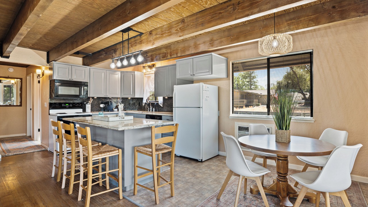 Photo of Kitchen in Groveland