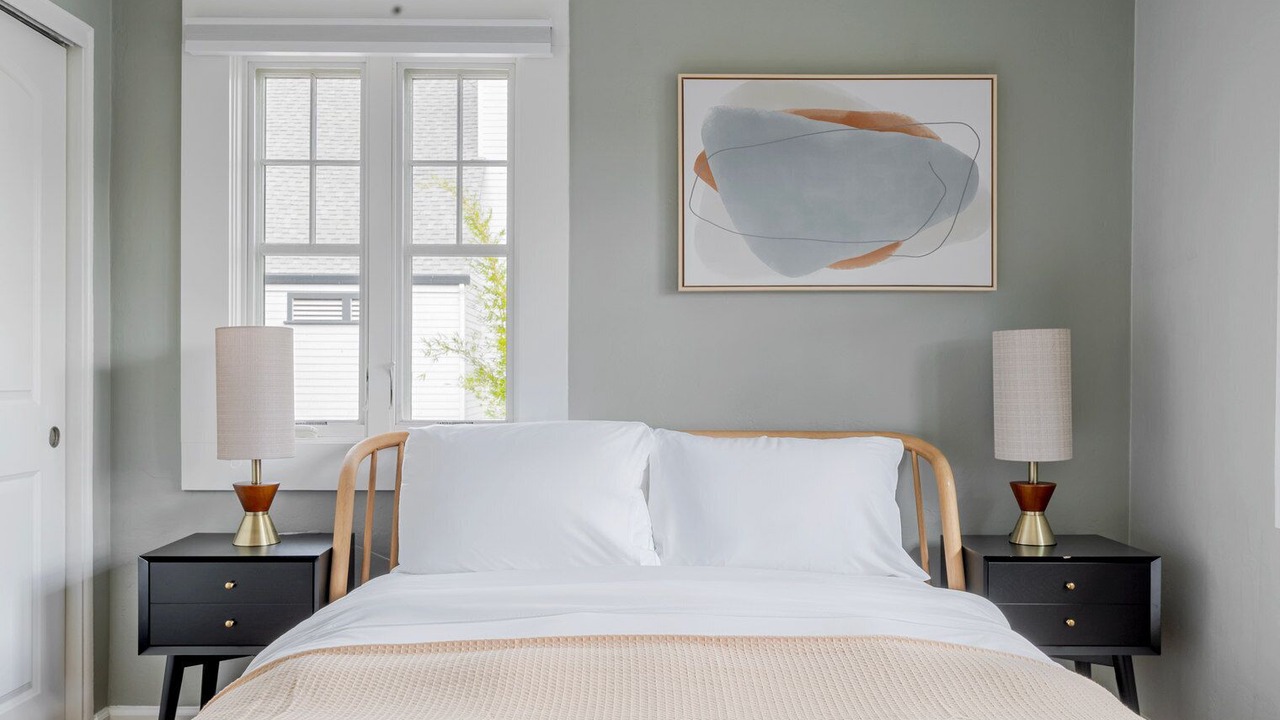 Photo of Bedroom in Downtown North