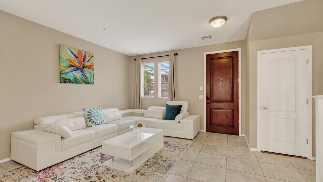 Photo of Livingroom in Avondale