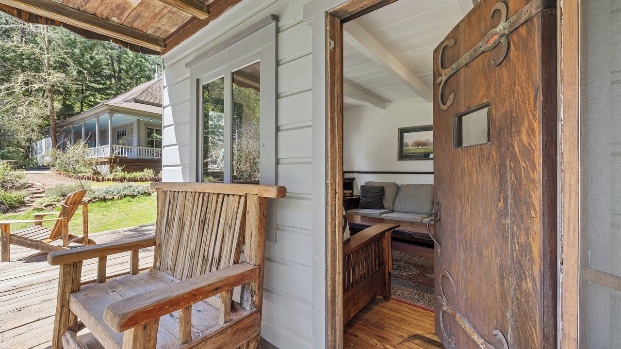 Photo of Patio Balcony in Redwood Valley