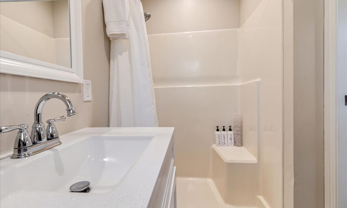 Photo of Bathroom in Del Monte Forest