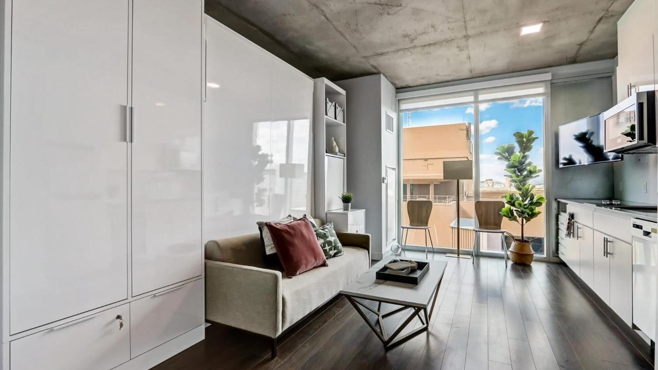 Photo of Livingroom in Downtown Phoenix