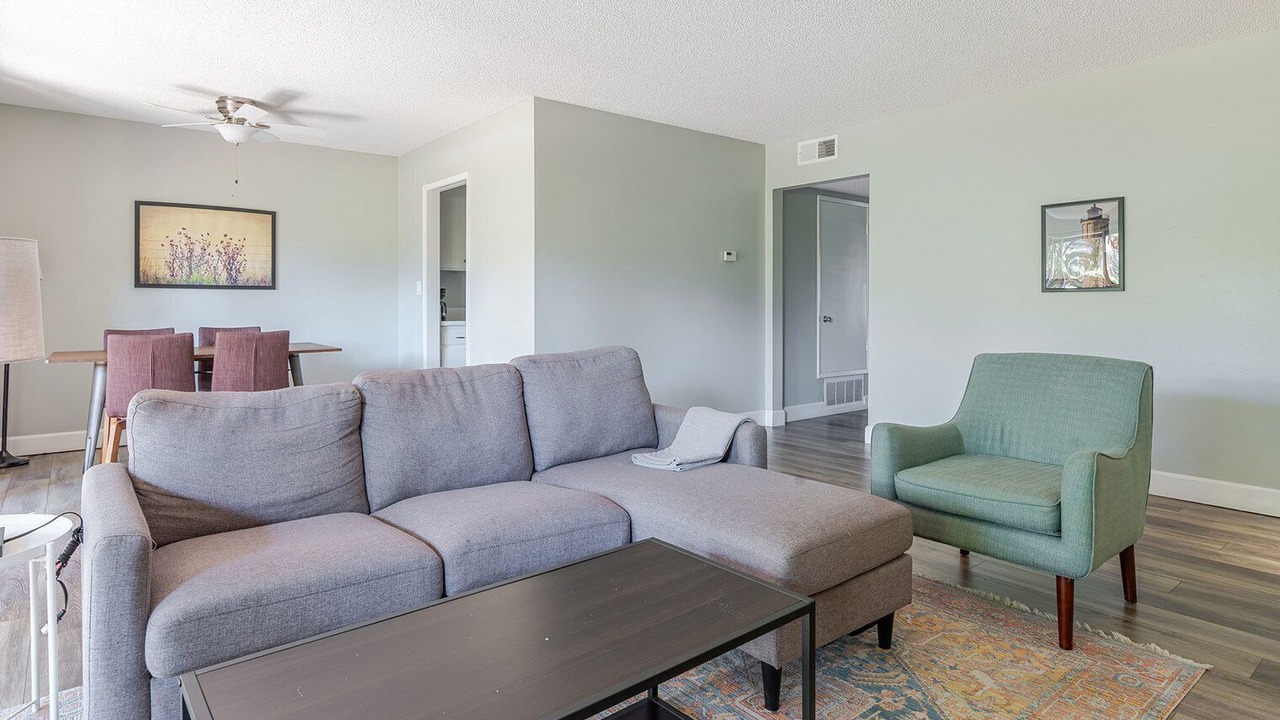 Photo of Livingroom in University South