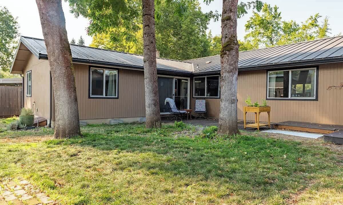 Photo of Outdoor in Western