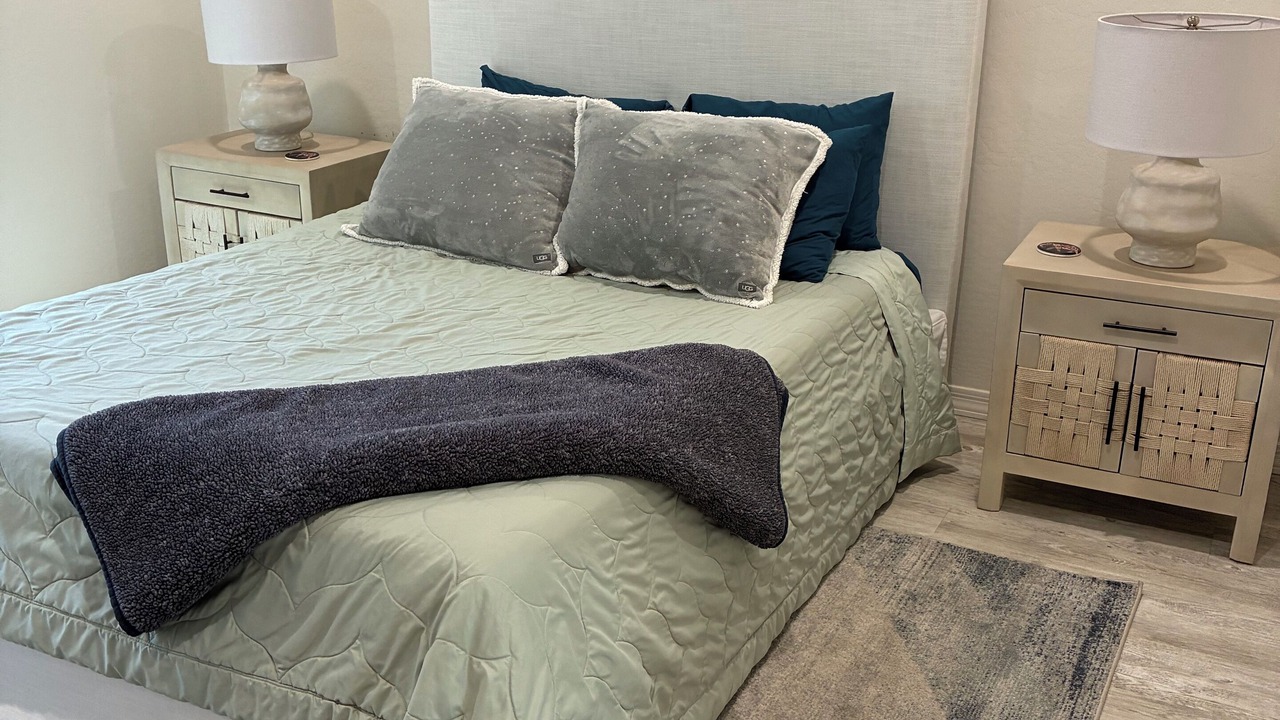 Photo of Bedroom in Paradise Valley Village