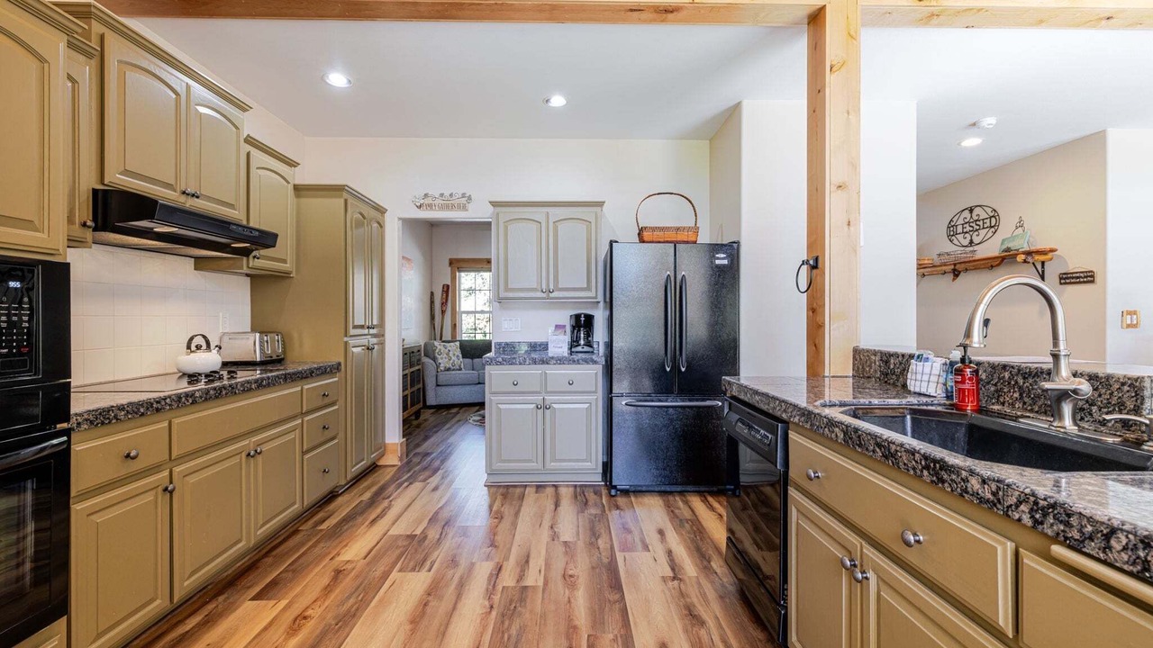 Photo of Kitchen in Three Rivers