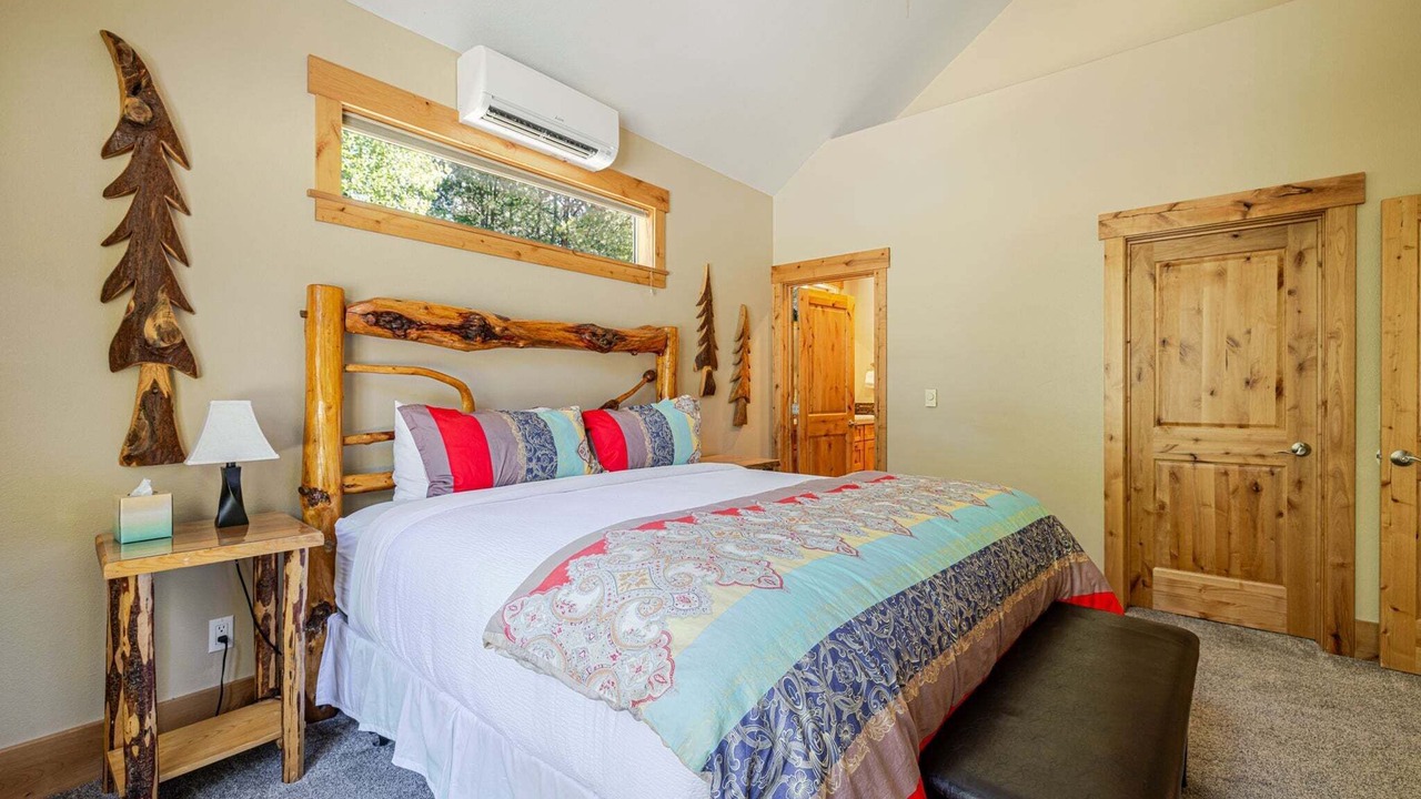 Photo of Bedroom in Three Rivers