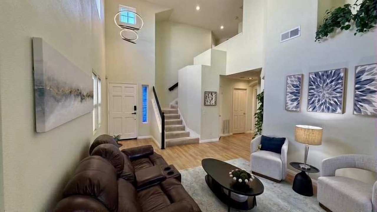 Photo of Livingroom in Miramar Ranch North