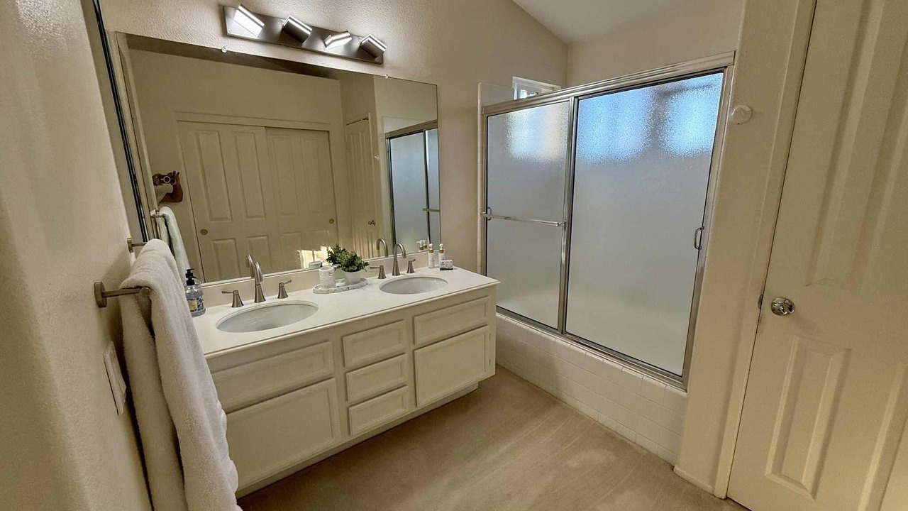 Photo of Bathroom in Miramar Ranch North