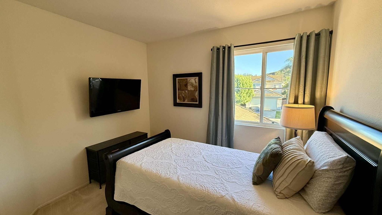 Photo of Bedroom in Miramar Ranch North