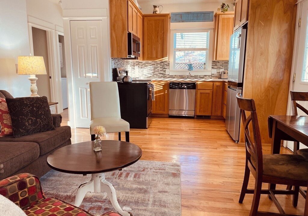 Photo of Livingroom in Siskiyou-Hargadine Historic District