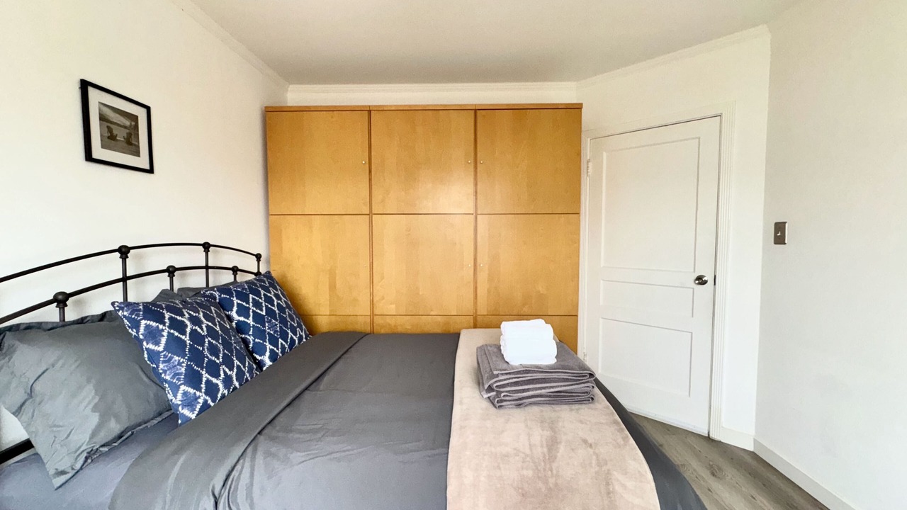 Photo of Bedroom in Outer Sunset