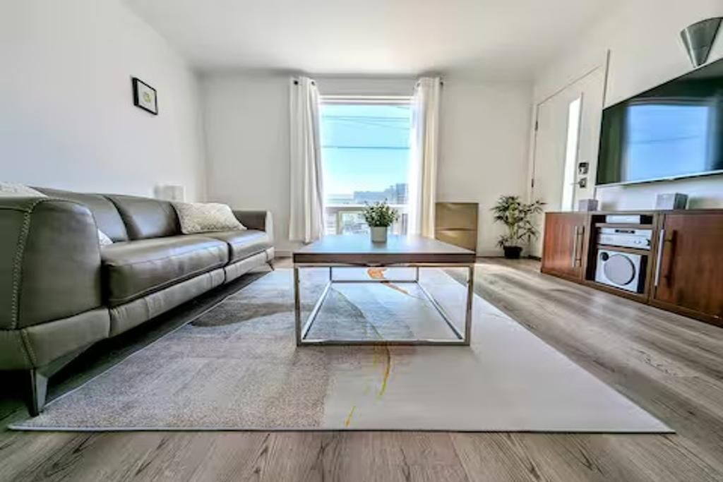 Photo of Livingroom in Outer Sunset