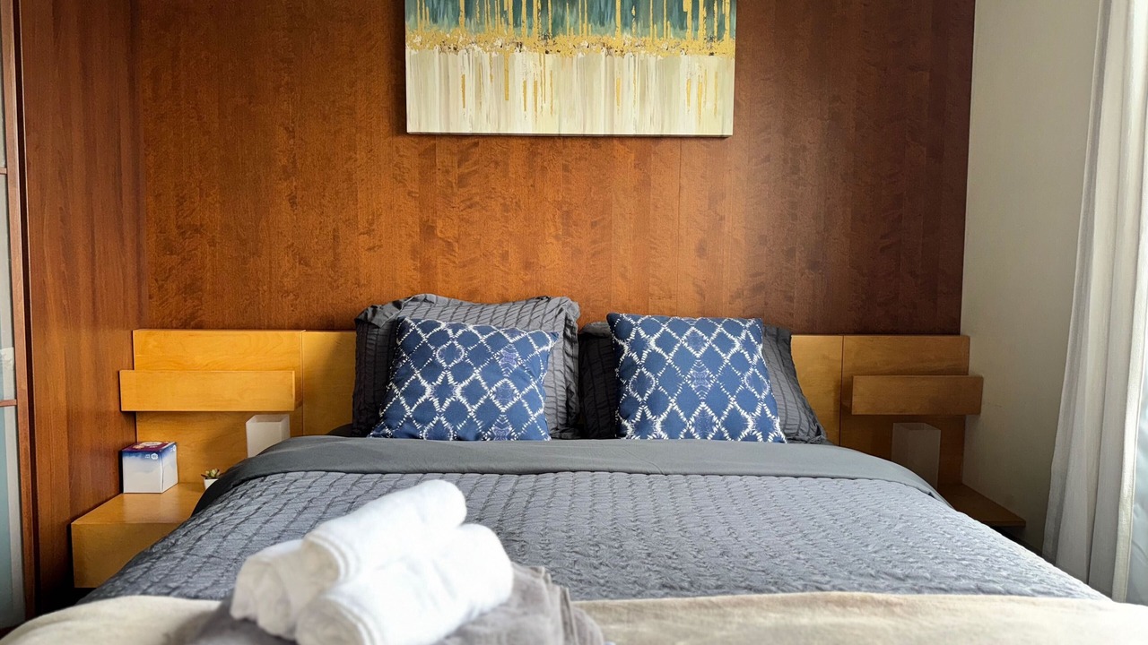 Photo of Bedroom in Outer Sunset