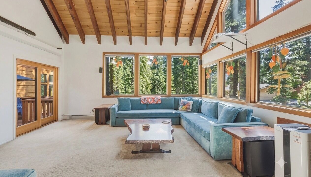 Photo of Bedroom in Twin Peaks