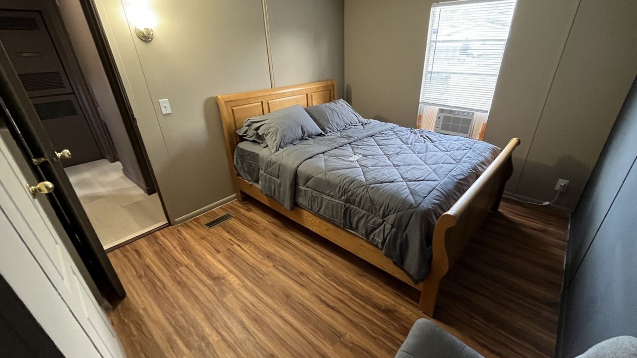 Photo of Bedroom in Cordes Lakes