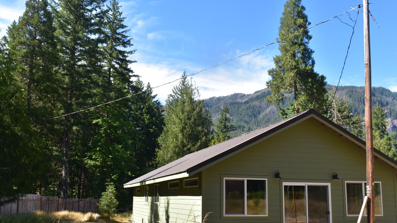 Photo of Outdoor in McKenzie Bridge
