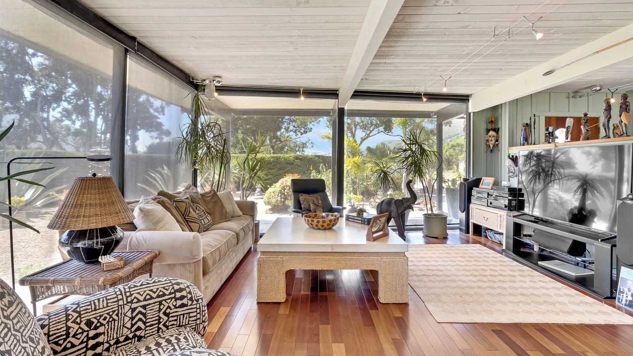 Photo of Livingroom in Carmel Valley