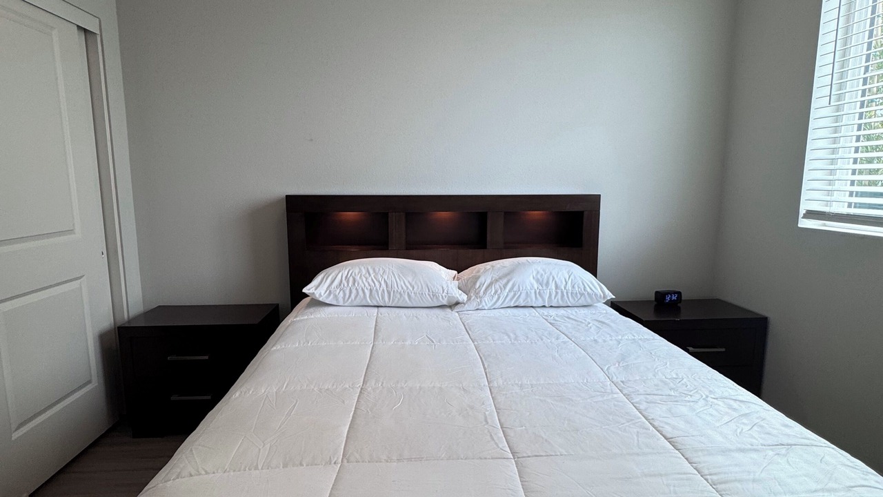 Photo of Bedroom in Midway District