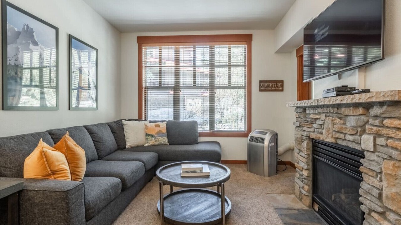 Photo of Livingroom in Mammoth Lakes
