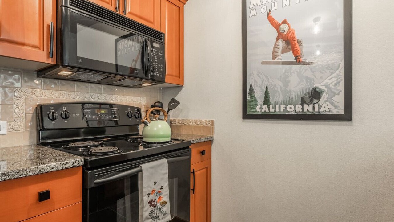 Photo of Kitchen in Mammoth Lakes