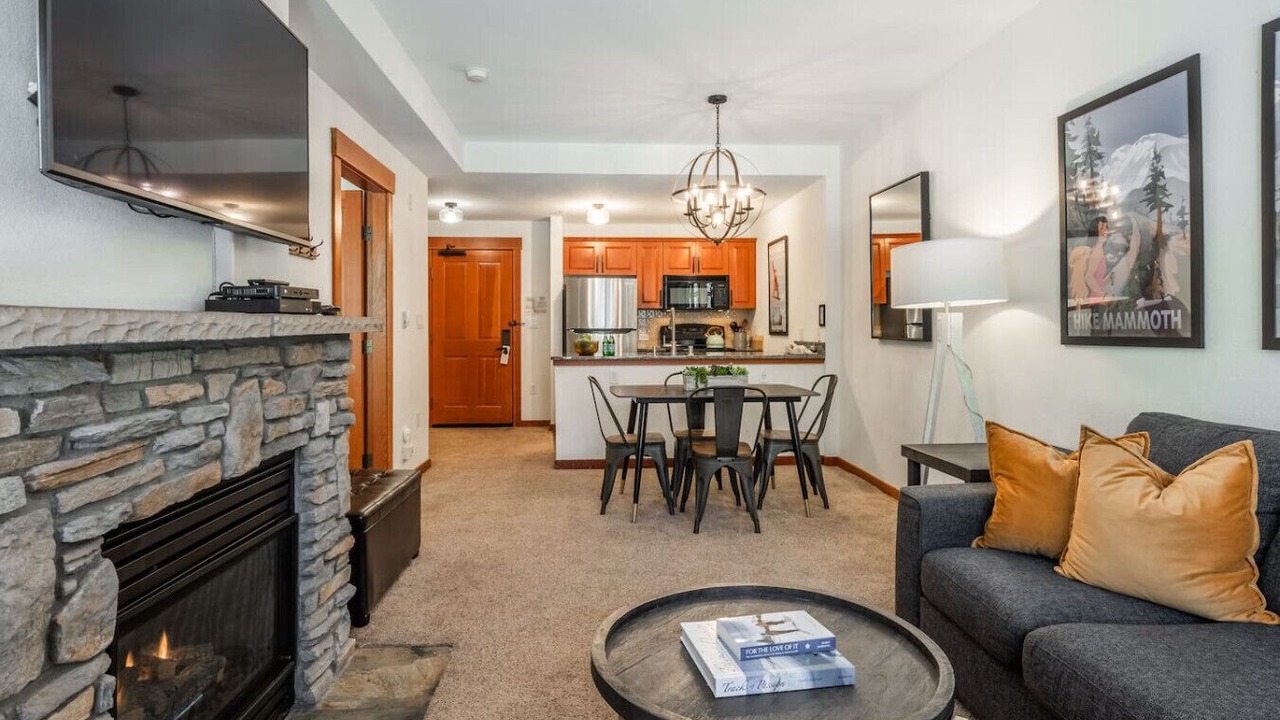 Photo of Livingroom in Mammoth Lakes