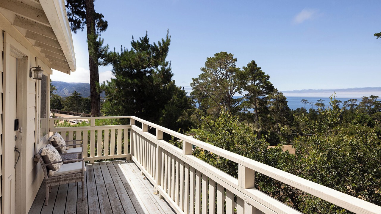 Photo of Patio Balcony in Northwest Carmel